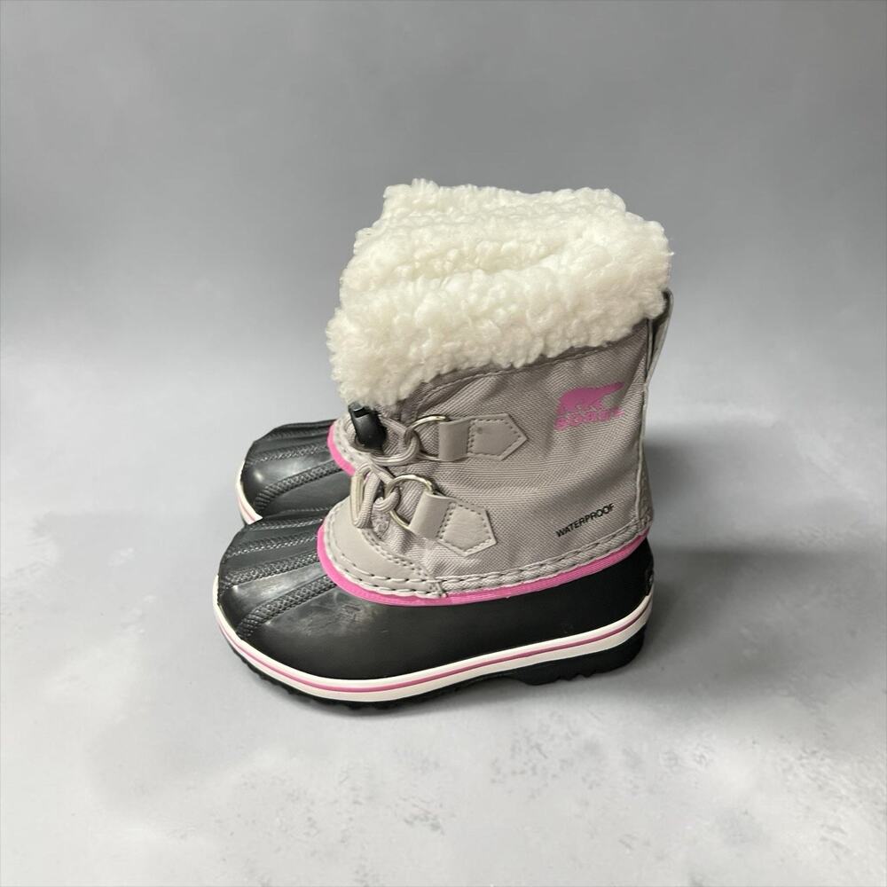 Sorel Kids' Yoot Pac Nylon boots in a gray and pink colorway US 9 EU 26
